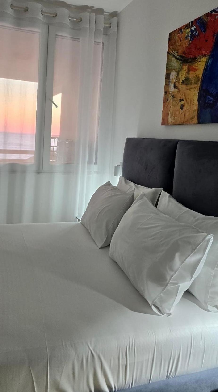 Sunny Bay Sarandë